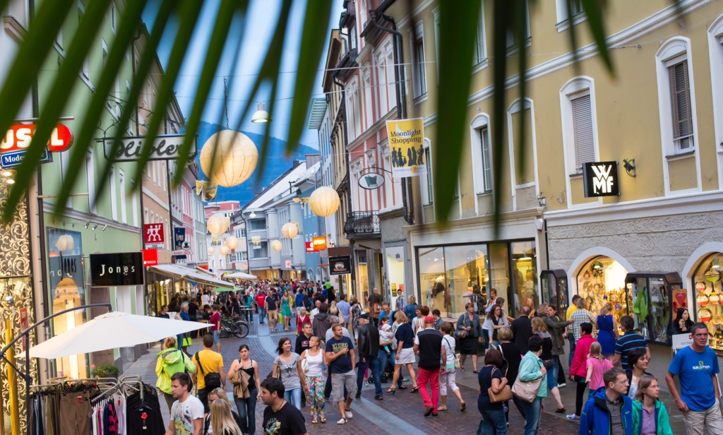 Moonlight_Shopping_2014_STM_Brunner_Images (12).jpg