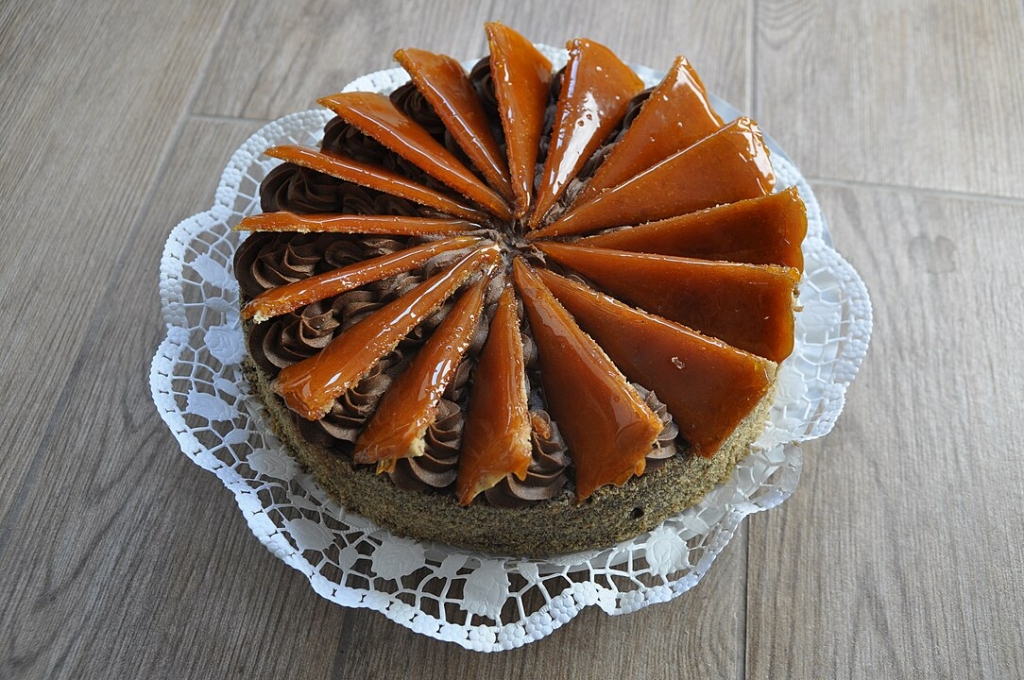 1084px-Dobos_torta.jpg