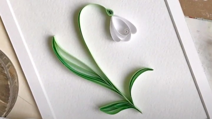 Gyönyörű hóvirágdekoráció quilling technikával