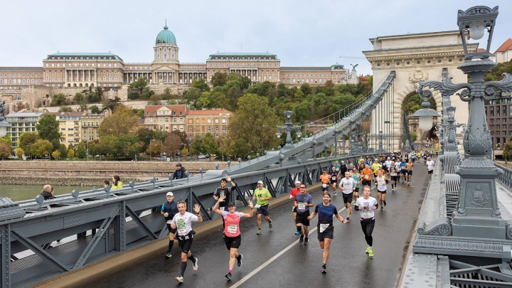 A mozgás ünnepe: 107 országból 30 ezer résztvevő érkezik a 39. SPAR Budapest Maraton Fesztiválra