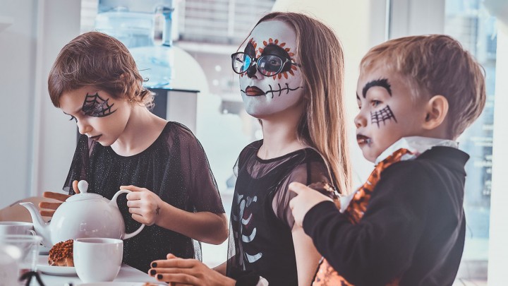 Halloween smink gyerekeknek: kreatív és „rémséges” ötletek az idei szezonra!