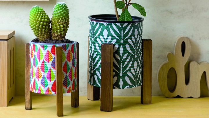 Készíts alkotónk segítségével cuki kaspókat régi konzervdobozokból dekupázsolással!