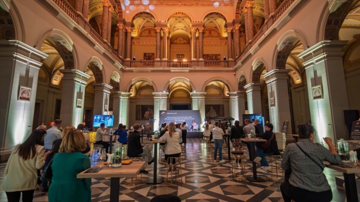 Kiderült, évente hány napot töltenek kávézással a magyarok: többet, mint hinnéd!