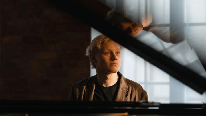 Bizet színei, Saint-Saëns virtuozitása és Brahms mélysége egy estén a MÜPA-ban – Malofeev is színpadra lép