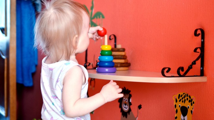 Így kösd le a gyerkőcöket otthon: 4 hasznos elfoglaltság a legkisebbeknek