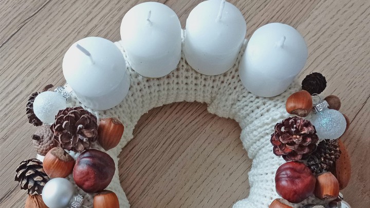 Ti küldtétek: adventi koszorúk többféle stílusban