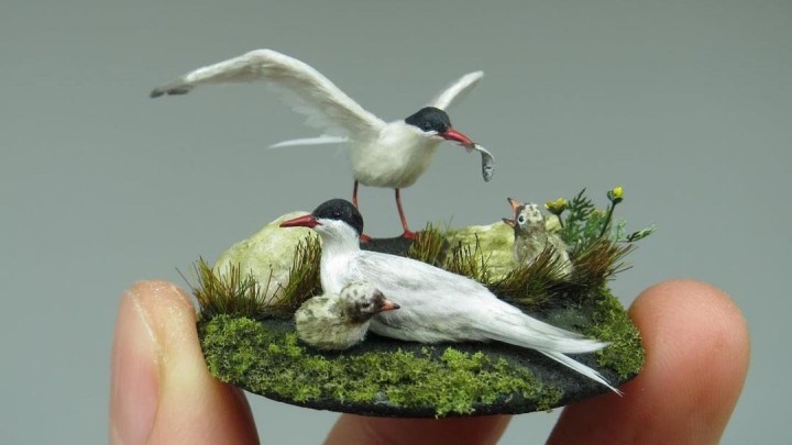 Tízezrek követik a magyar alkotót: elképesztő miniatűröket készít