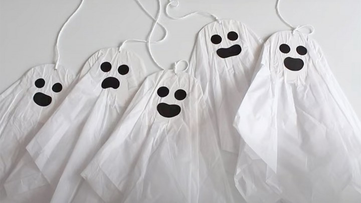 Halloweeni szellemek papírból: készítsétek el a gyerkőcökkel