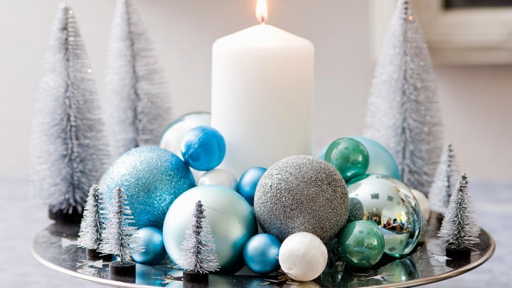 Öt télváró DIY dekoráció az asztaldísztől a kopogtatóig