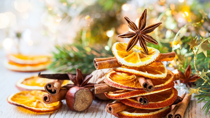 Friss citrusillat: így dekorálj narancsszeletekkel karácsonyra